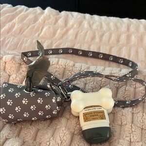 Bath & Body Works Paw Print Dog Leash with Vanilla Sugar Sanitizer